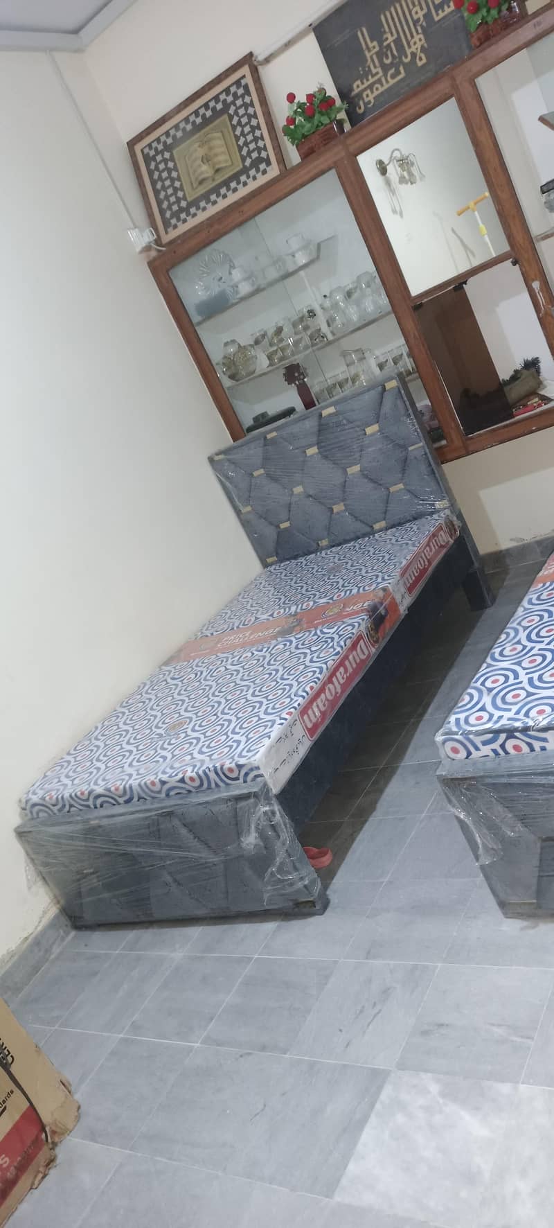 Single Bed Pairs 0
