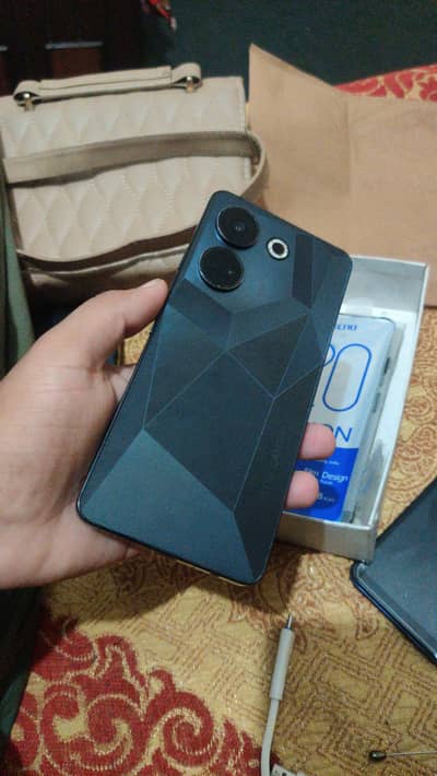 Tecno CAMON 20 8)256
