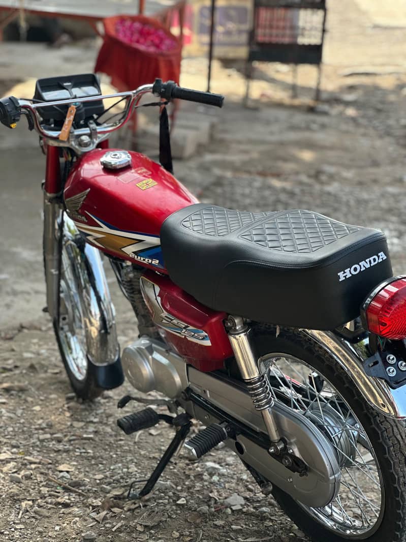 honda 125 2013 model lush condition - Standard Bikes - 1119788429