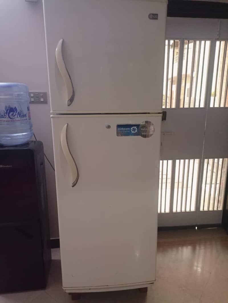 refrigerator 0