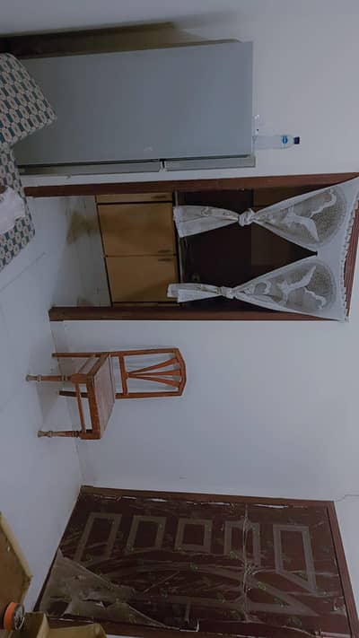one bed flat +kitchen bath and balcony