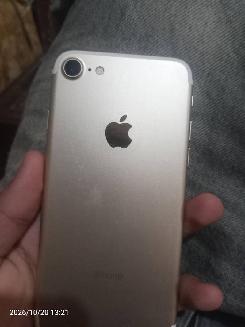 Apple iPhone 7 1