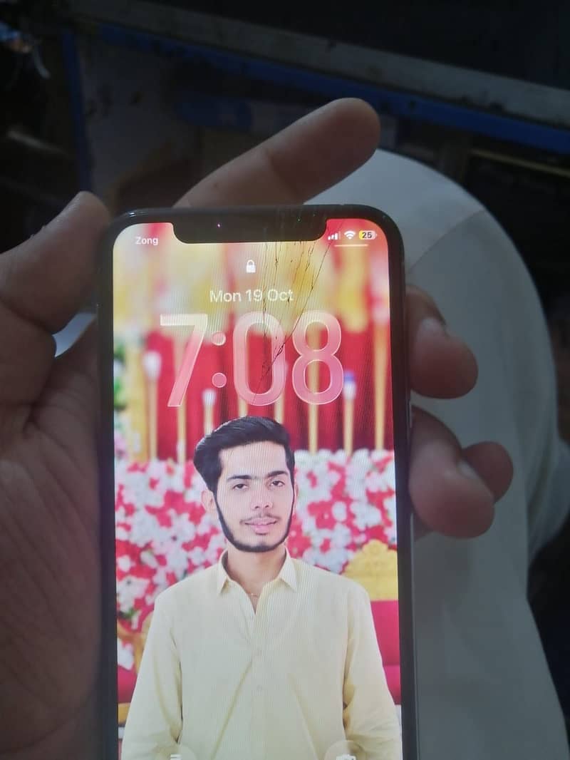 Apple iPhone 11 Pro 0