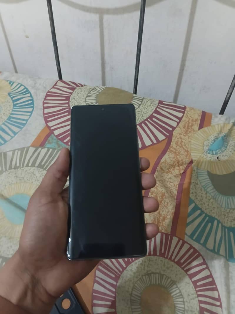 Tecno CAMON 40 Pro 0