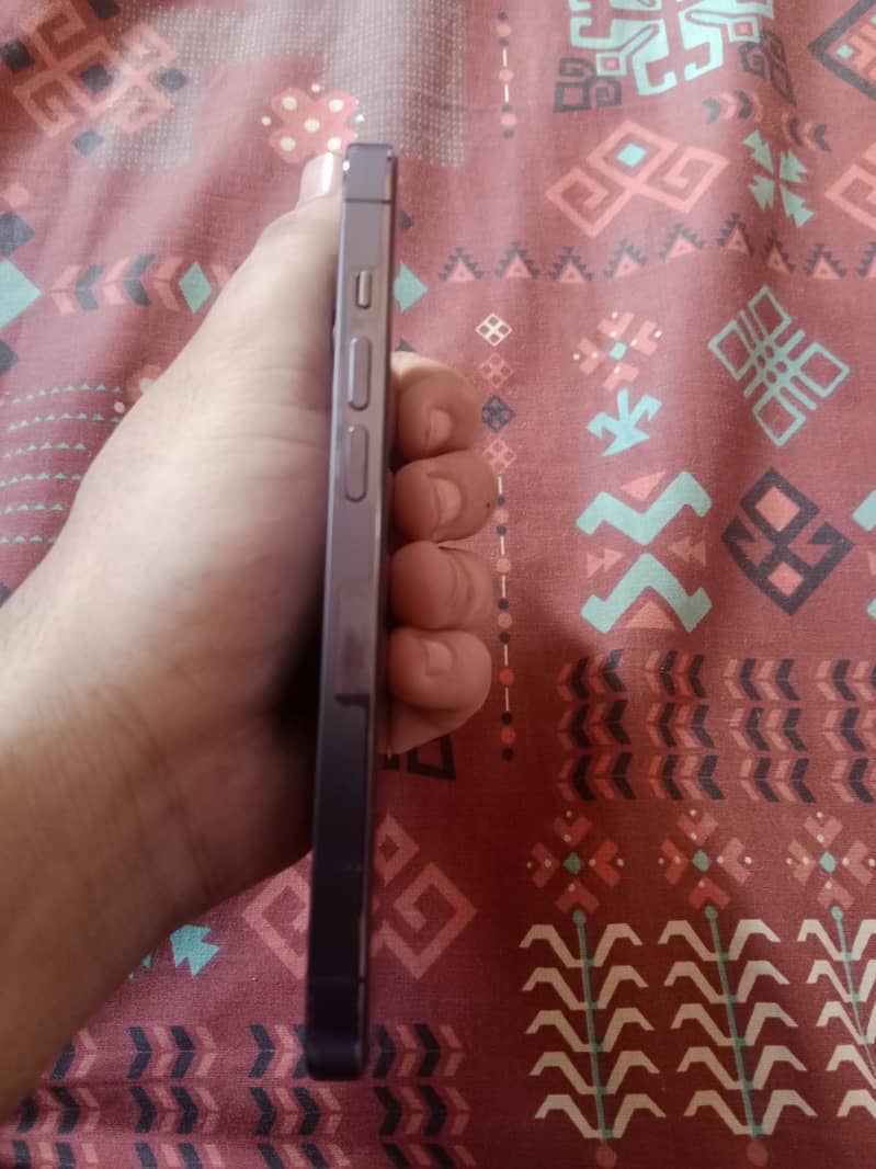 iPhone 14 Pro 2