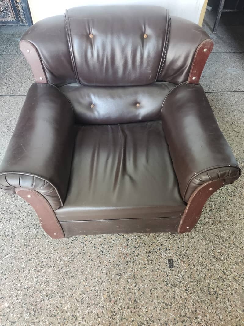 5 seater Sofa 0