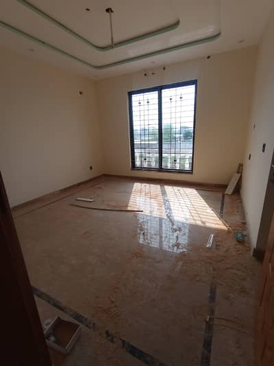 5 marla barnd new uper portion for rent LDA Avenue 1