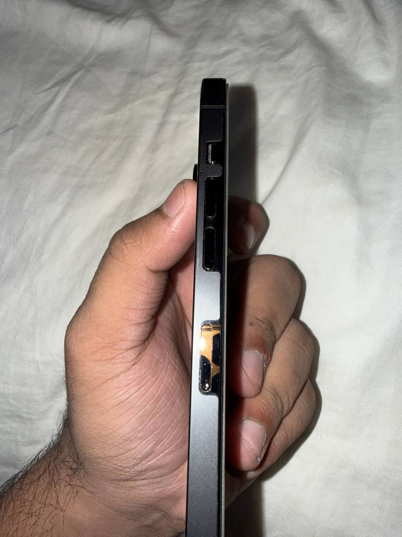 Apple iPhone 14 Pro 3
