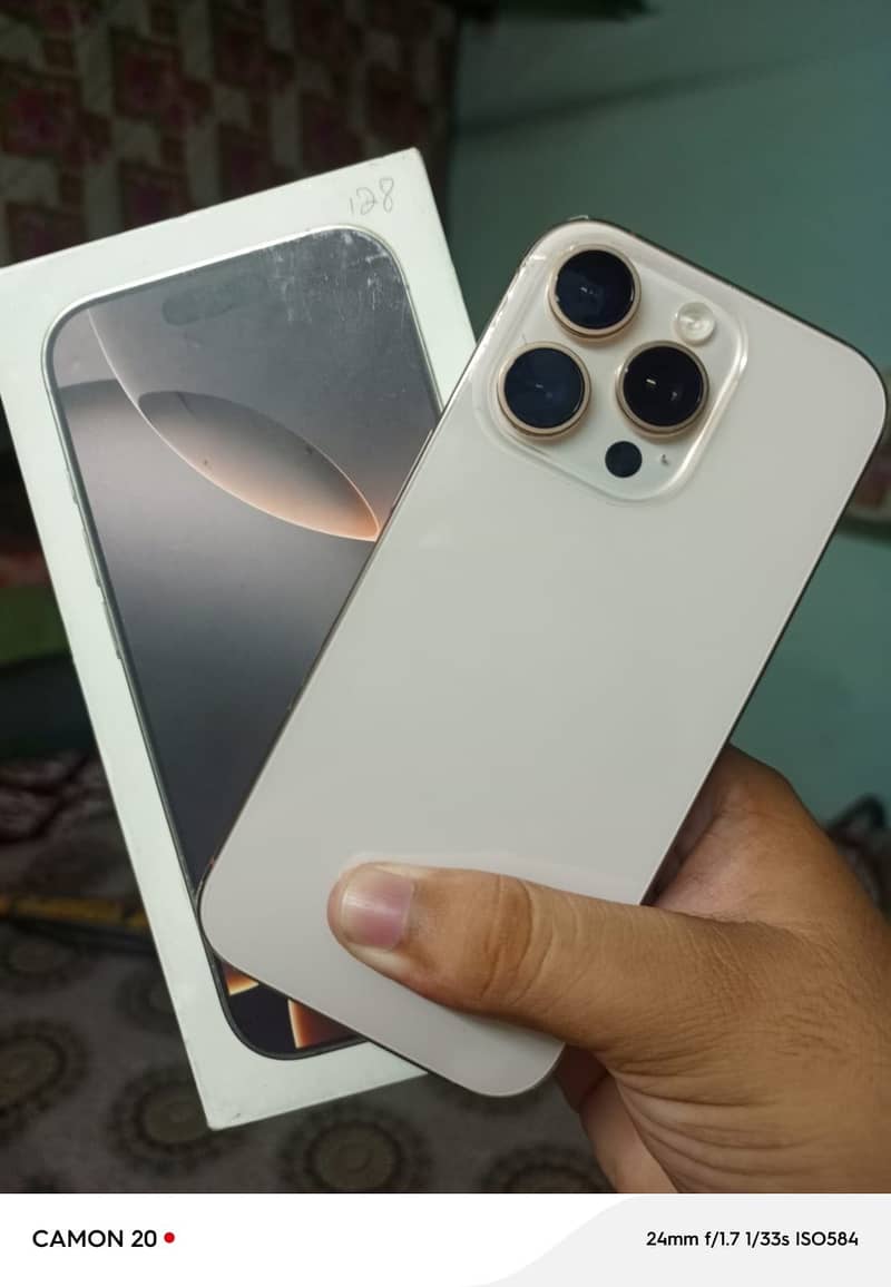 Apple iPhone 16 Pro 0