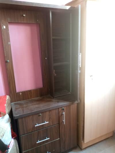 dressing table with out mirror