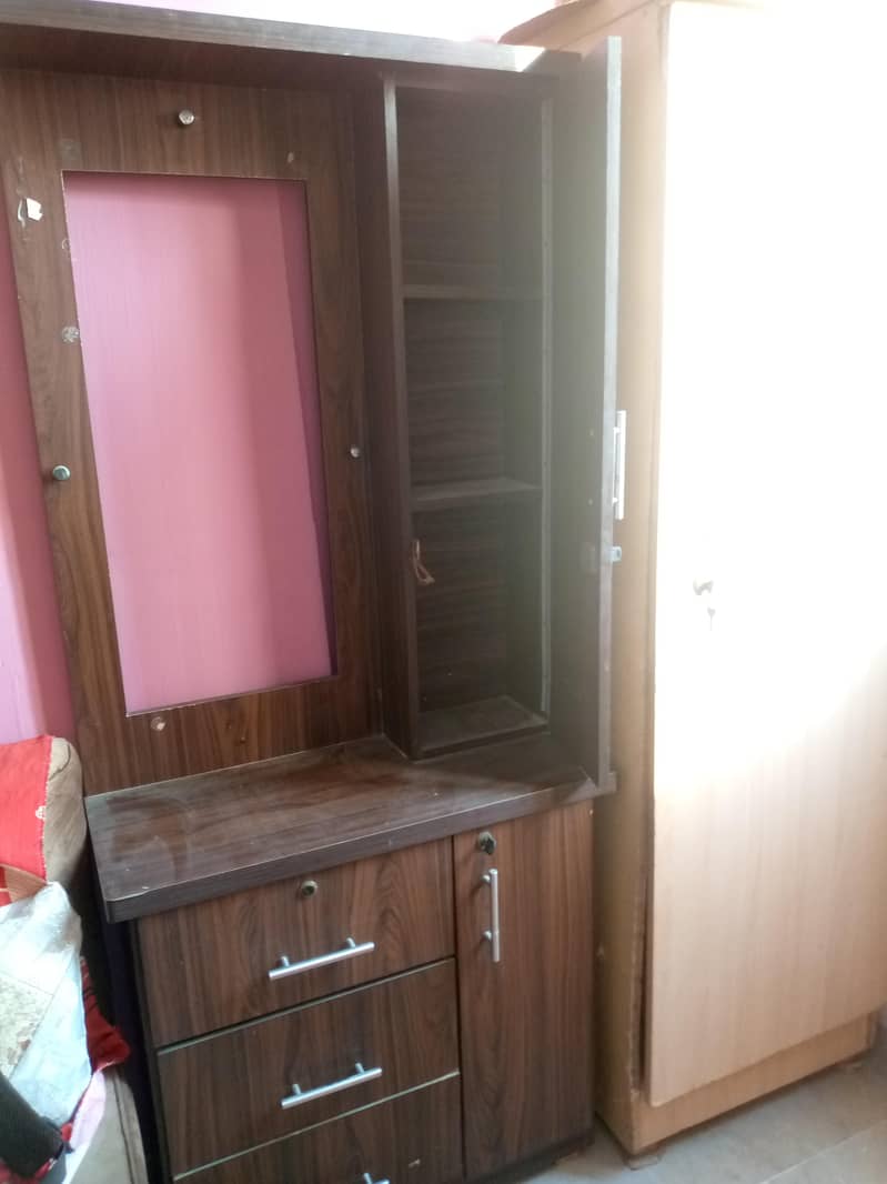 dressing table with out mirror 0