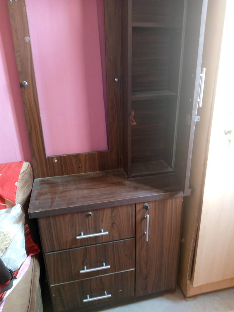dressing table with out mirror 1