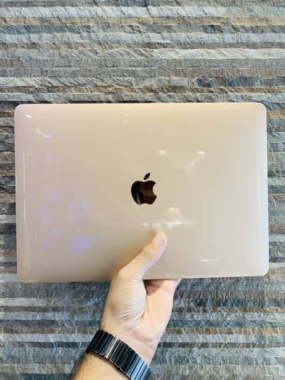 Macbook air M1 8/256 Rose Gold
