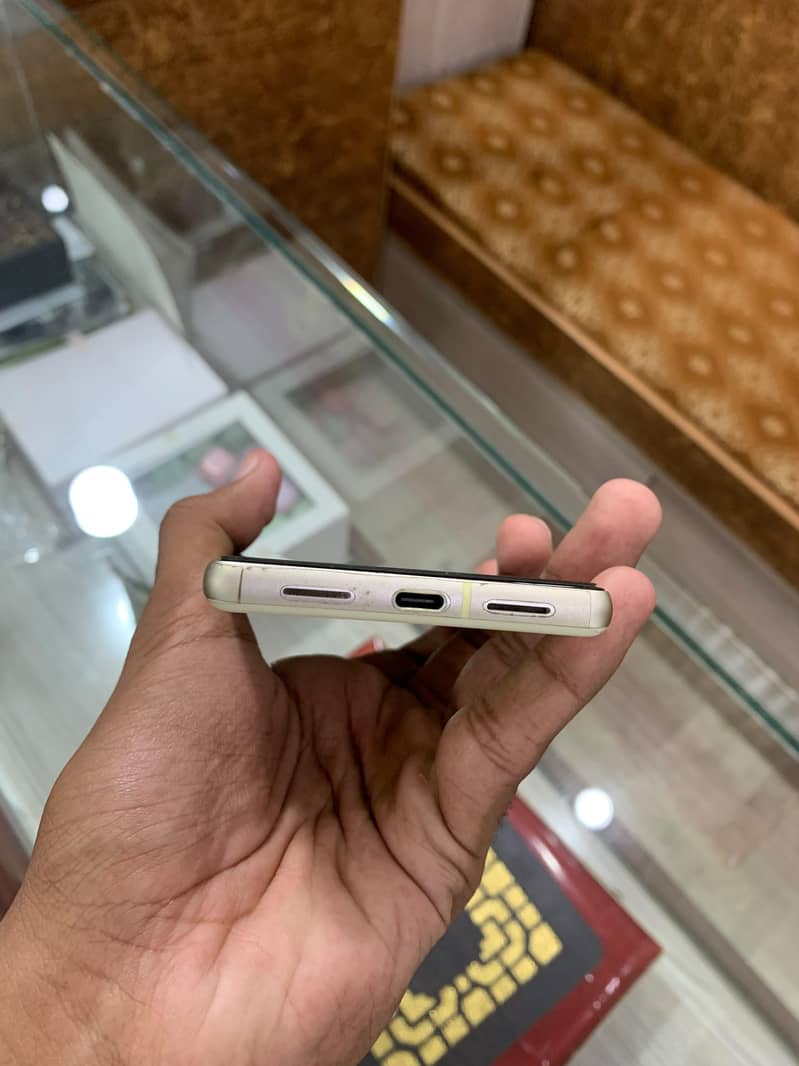 Google Pixel 7 3