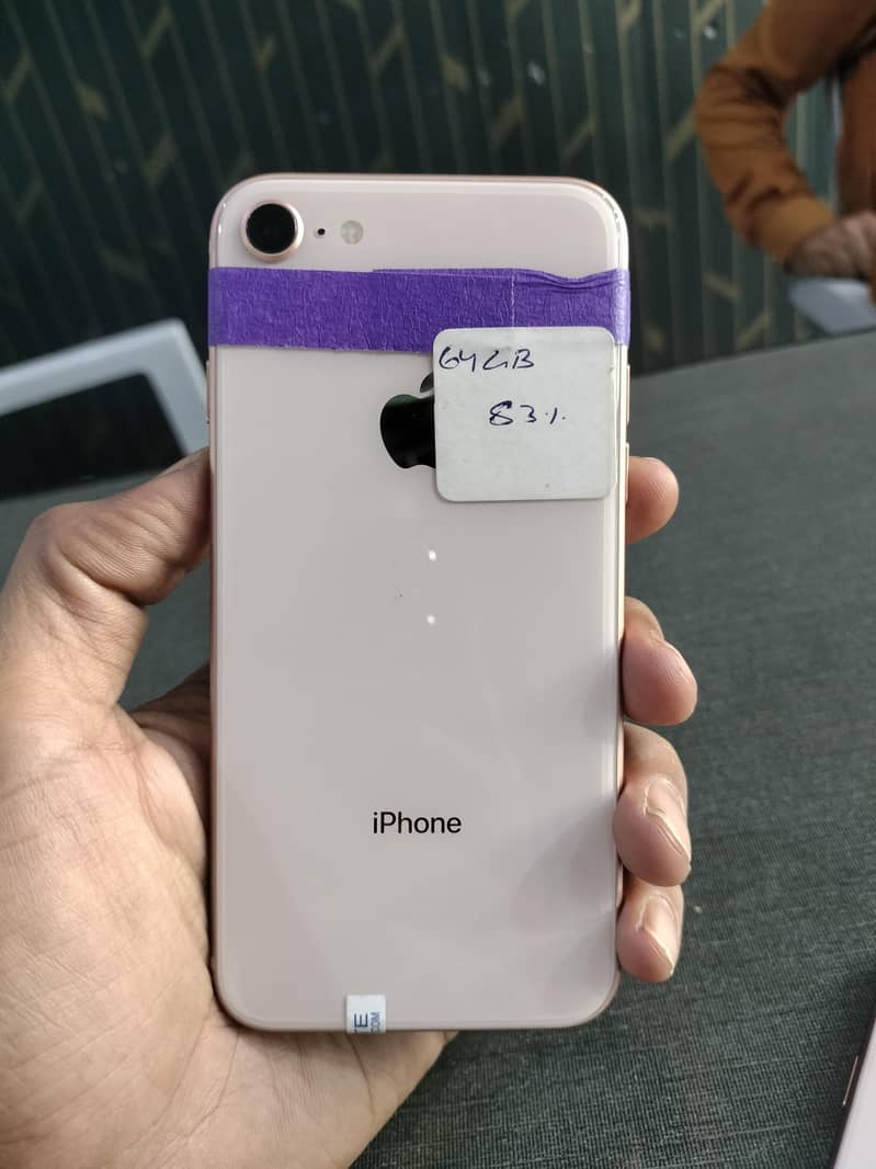 Apple iPhone 8 0
