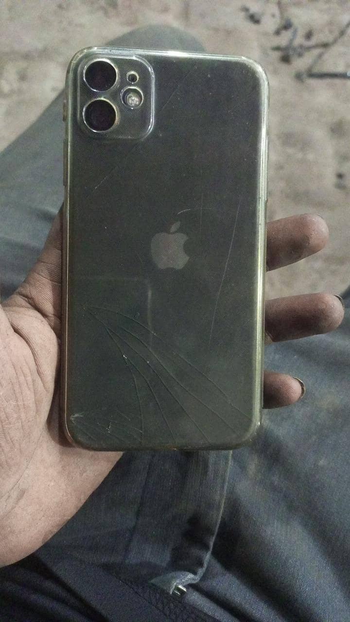Apple iPhone 11 4