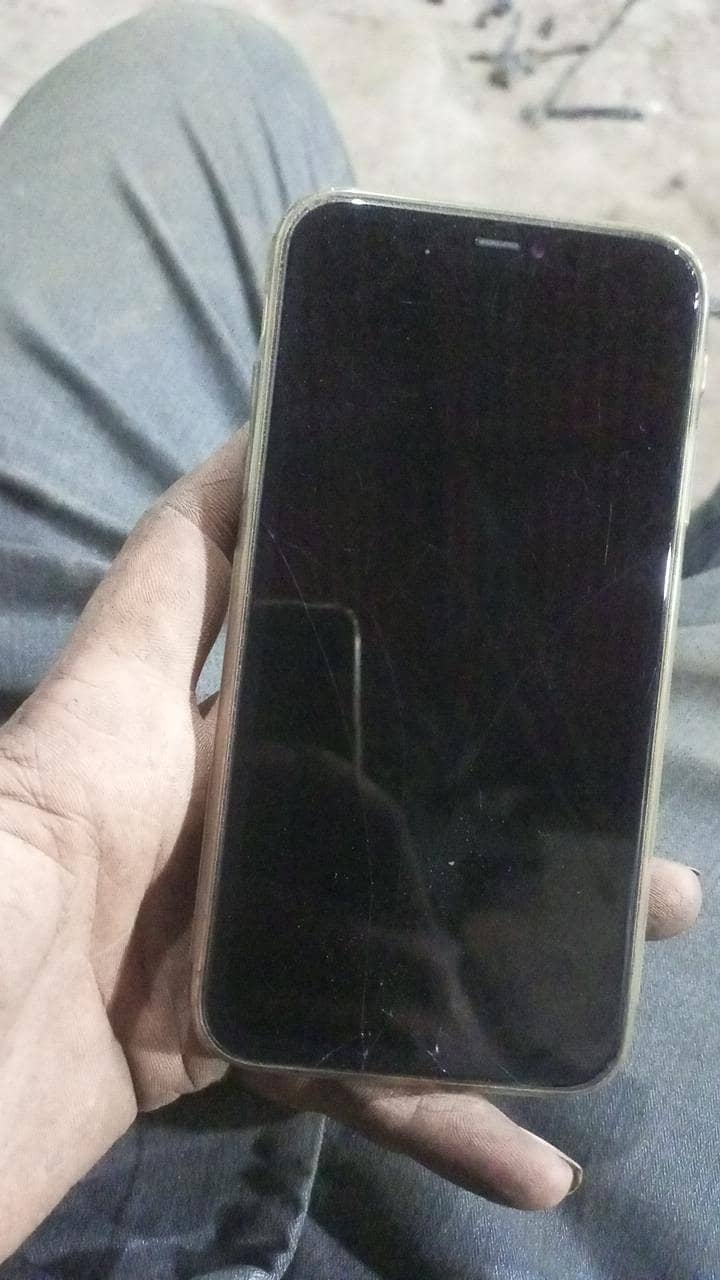 Apple iPhone 11 5