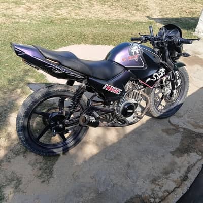 YAMAHA YBR 125 2016 MODLE RAWALPINDI NUMBER ME HAI