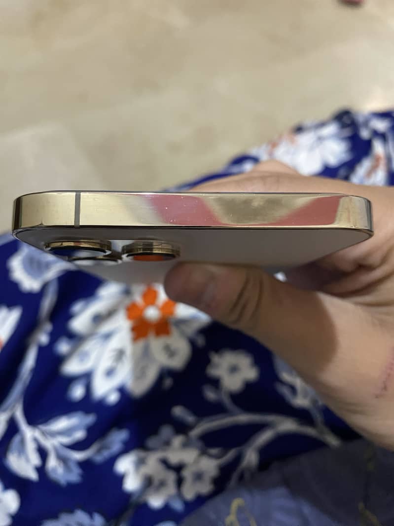 Apple iPhone 12 Pro Max 3