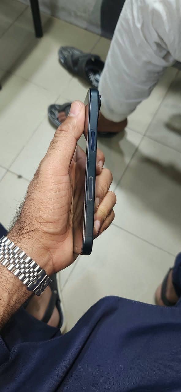 Apple iPhone 13 7