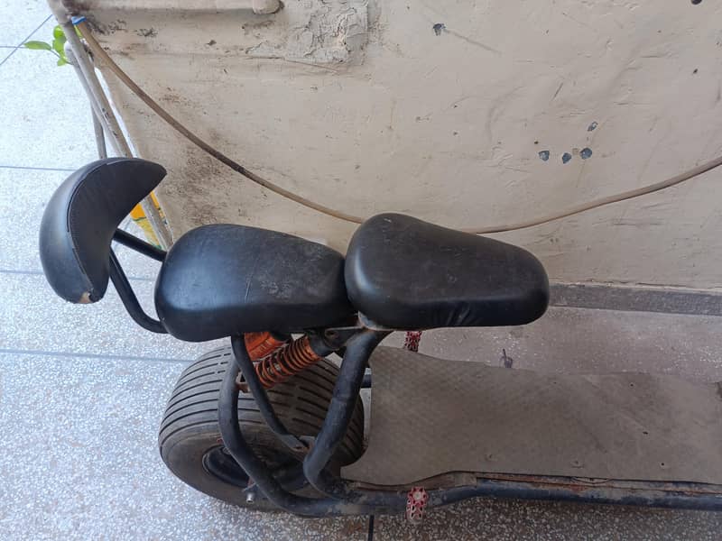Scooty 0