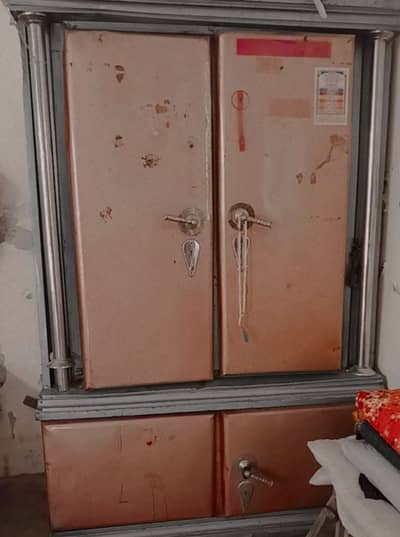 Steel Almirah / Metal Wardrobe with Storage Cabinets