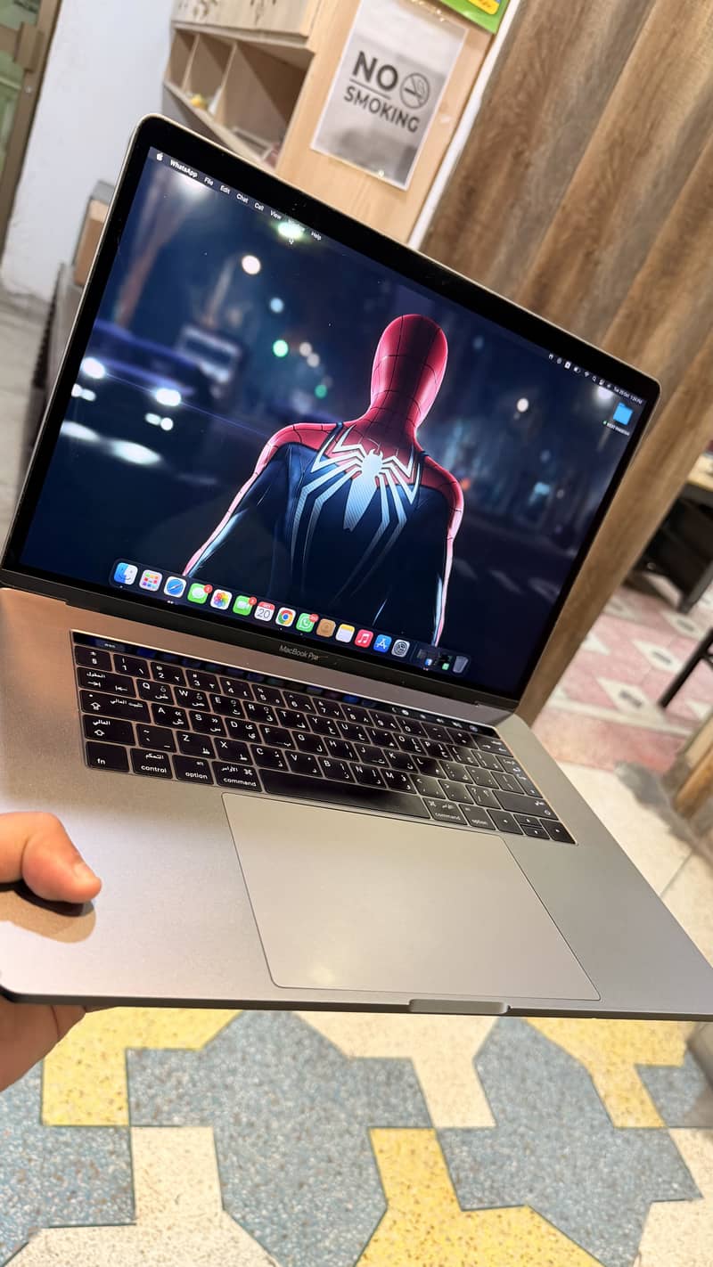 Macbook pro 2016 1