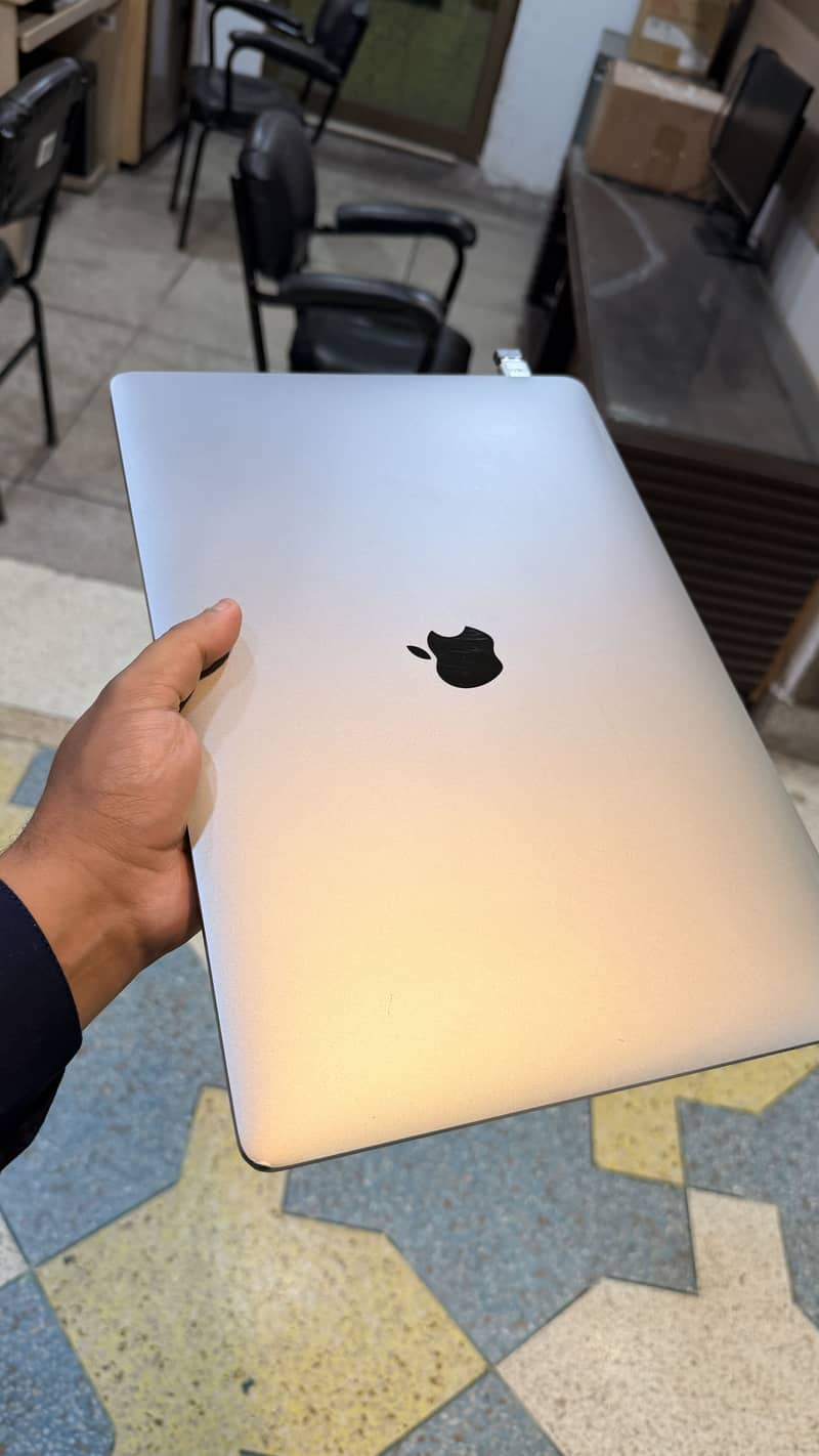 Macbook pro 2016 4