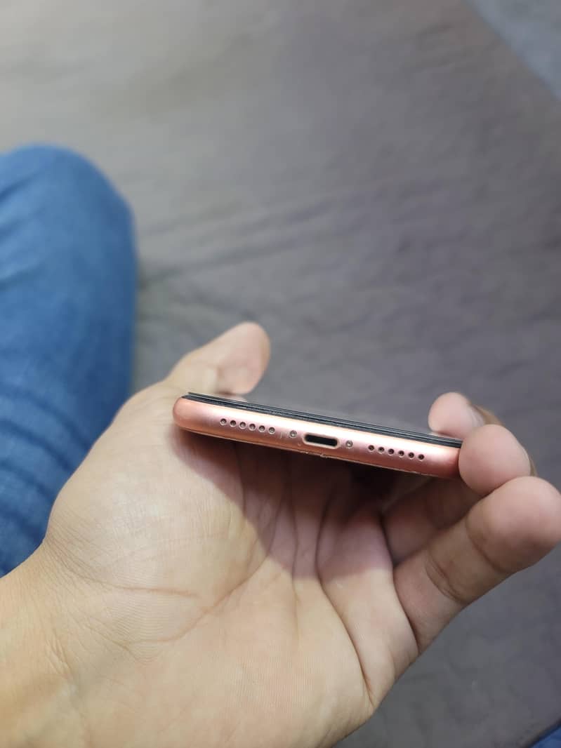Apple iPhone XR 3