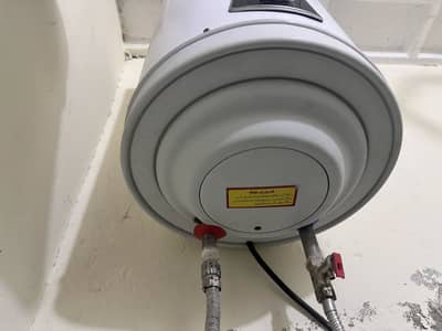 Moving to another city. Geyser for sale . Just like brand new