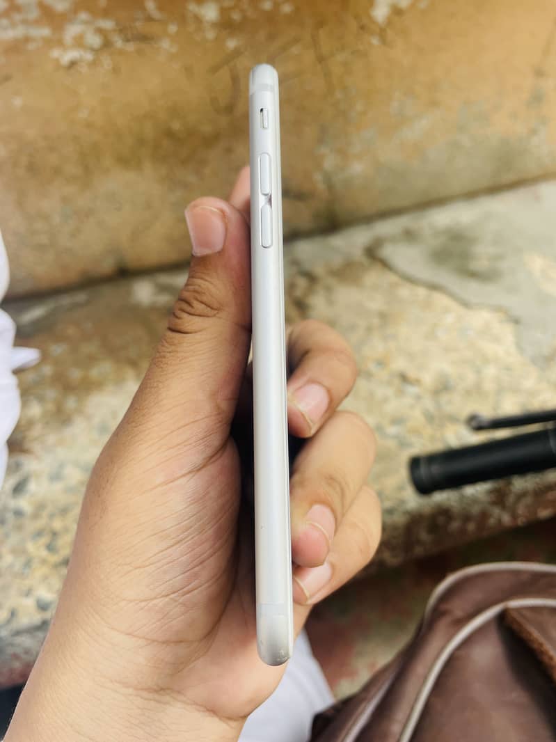 Apple iPhone 6S 3