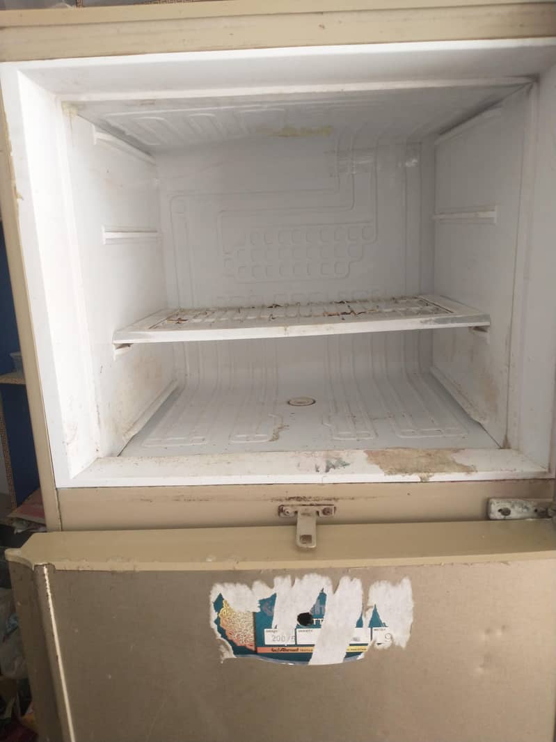 Second hand fridge 5