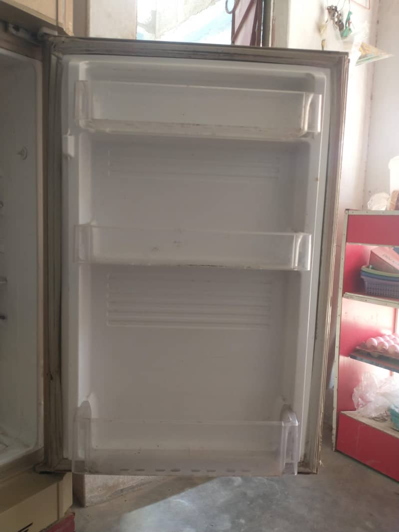 Second hand fridge 6