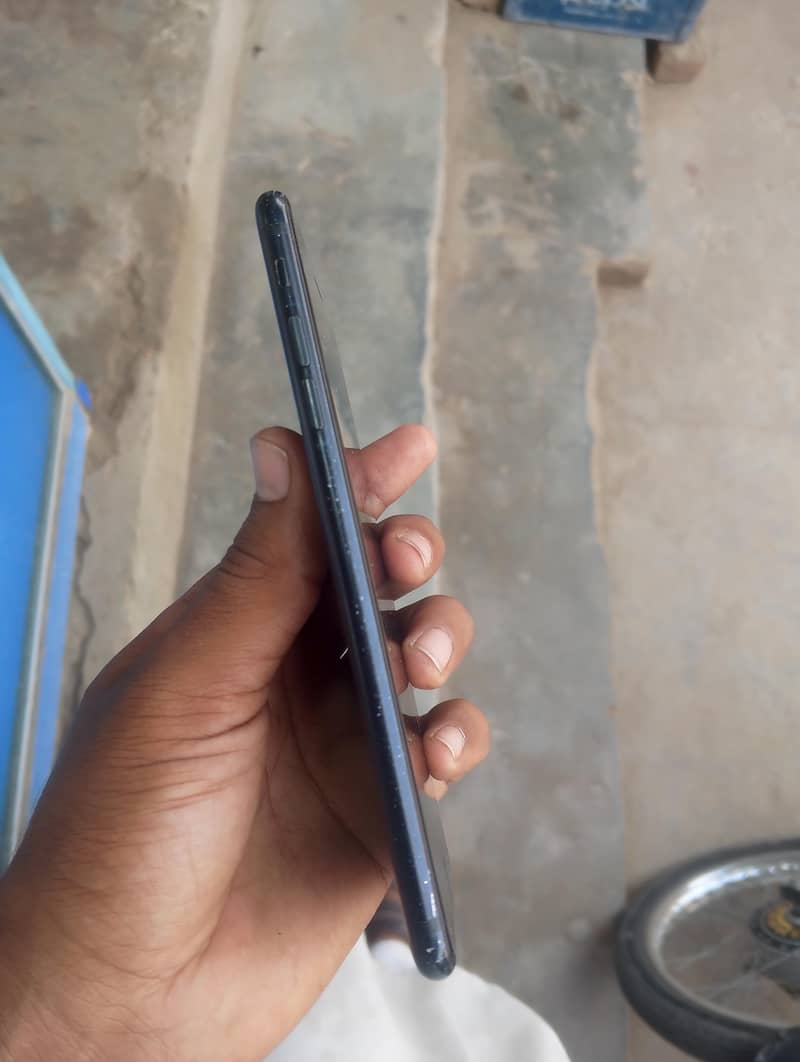 Apple iPhone 7 Plus 3