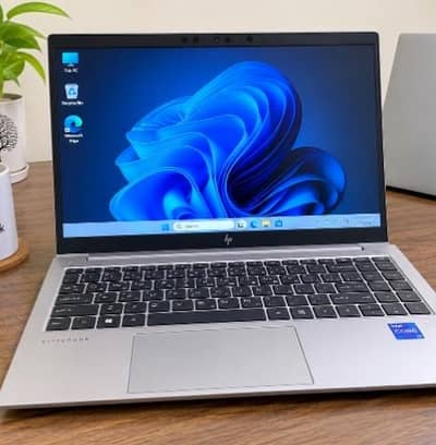 Hp Elitebook core j7 11th gen 32gb Ram 512 ssd 14.1 inch FHD Display