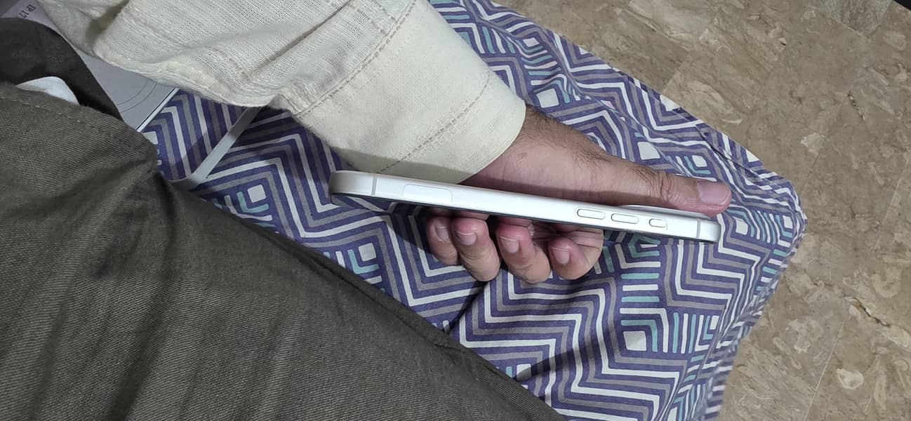 Apple iPhone 17 Pro Max 3