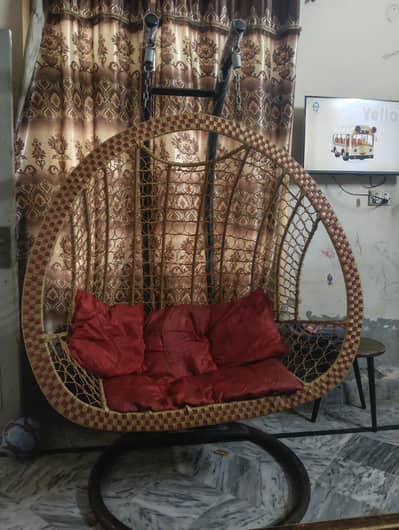 Double seater swing pod (Jhoola)