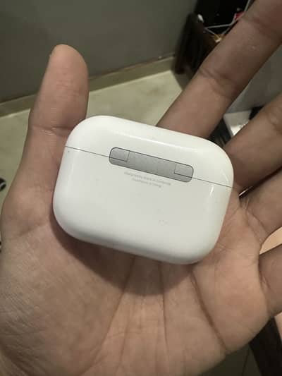 Apple airpods pro 3 (with warranty)