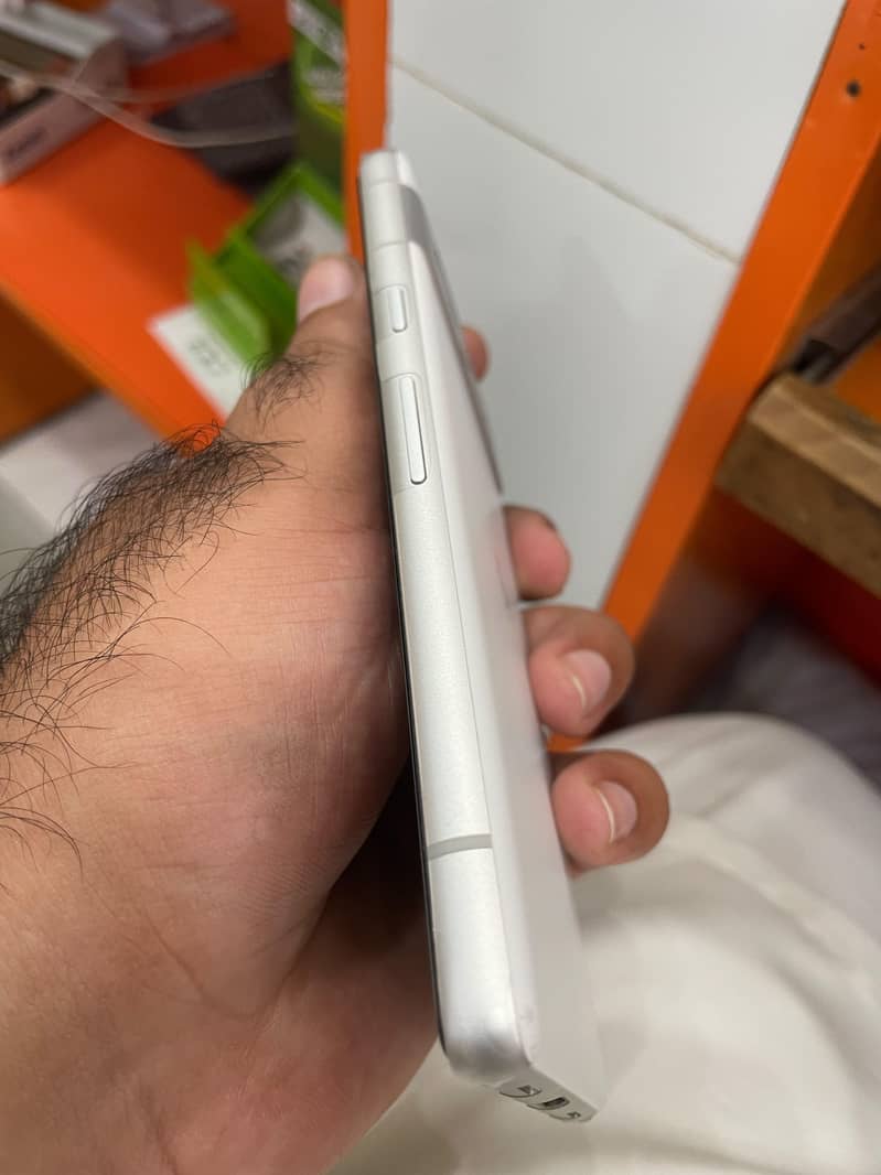 Google Pixel 7a 1