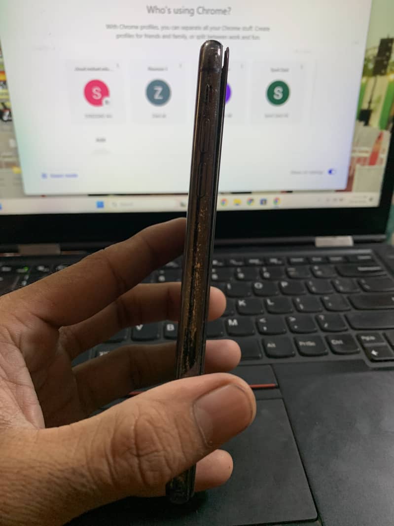 Apple iPhone X 5