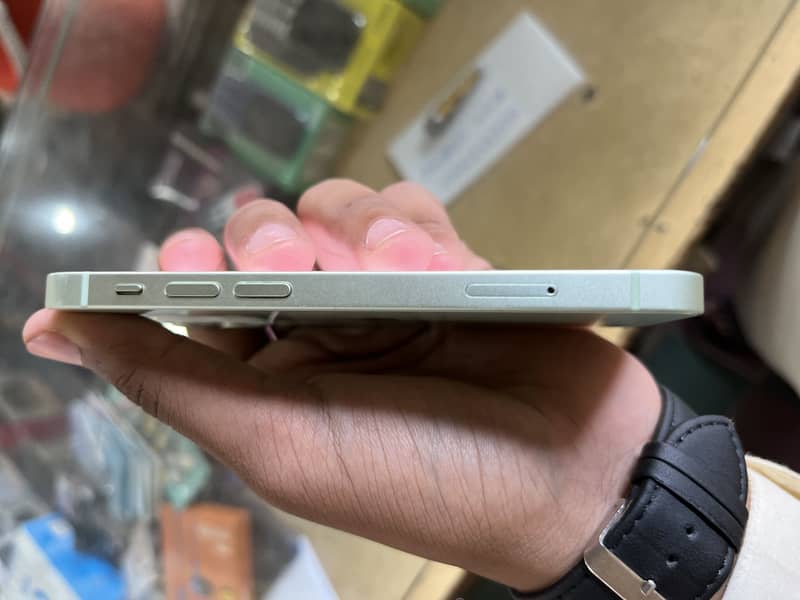 Apple iPhone 12 mini 6