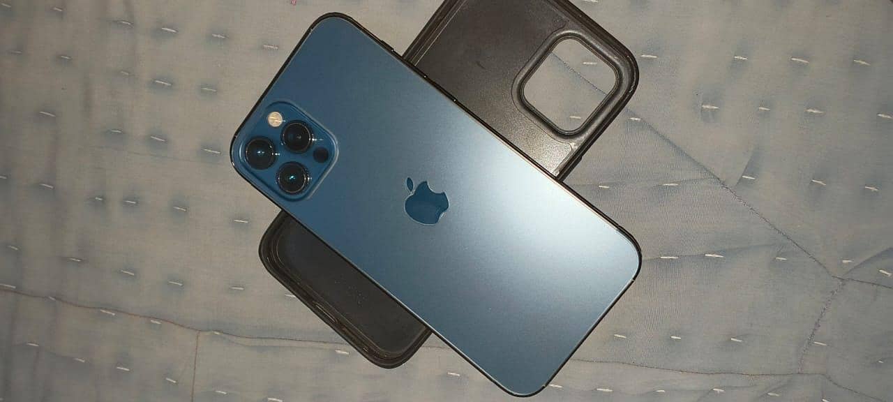 Apple iPhone 12 3