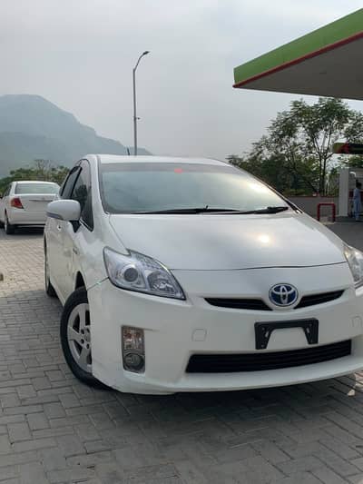 Toyota Prius 2011 Pearl White