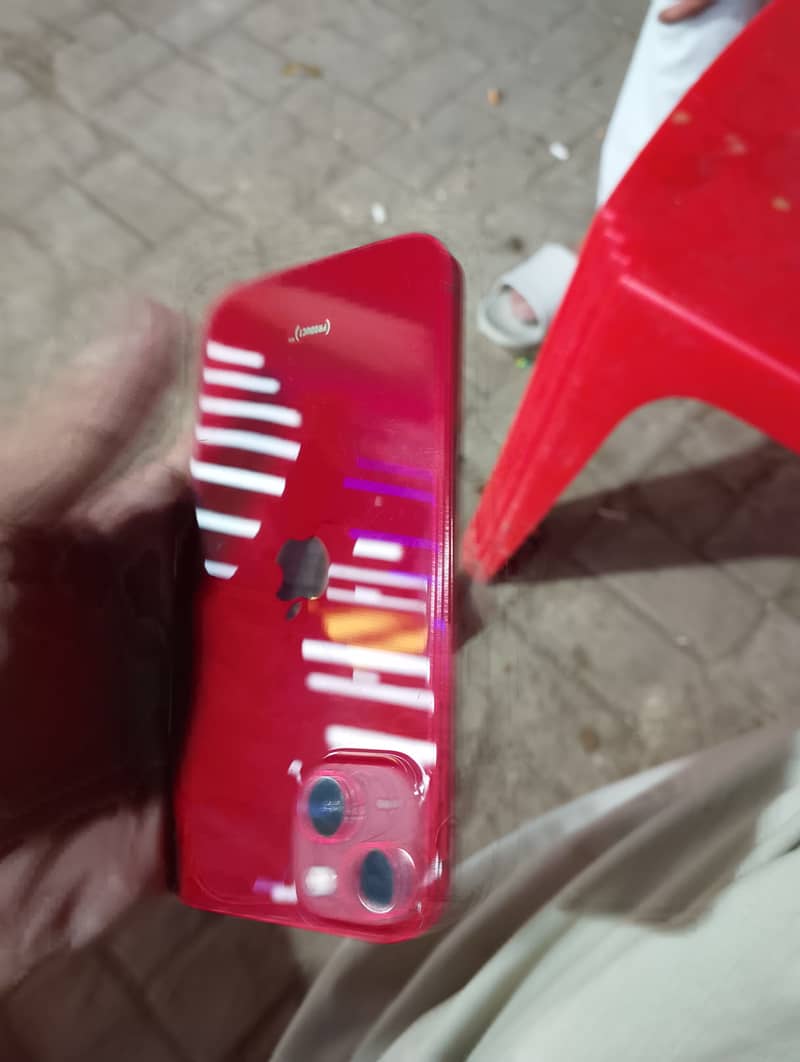 Apple iPhone 13 2