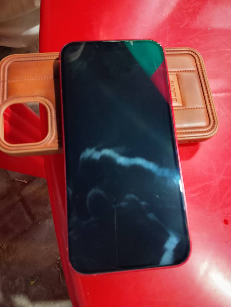 Apple iPhone 13 4