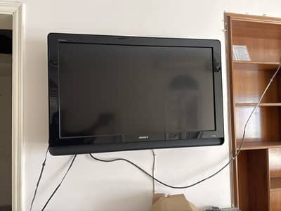 40 “ Sony LCD Model KLV-S400A