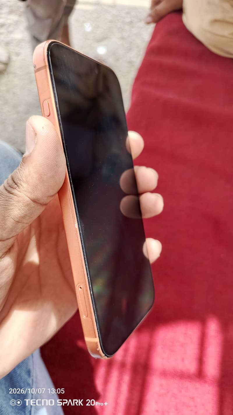 Apple iPhone 17 Pro Max 6