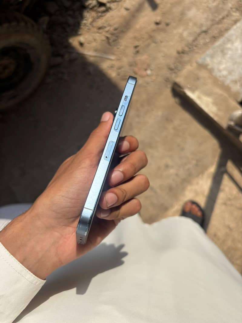 Apple iPhone 13 Pro 4