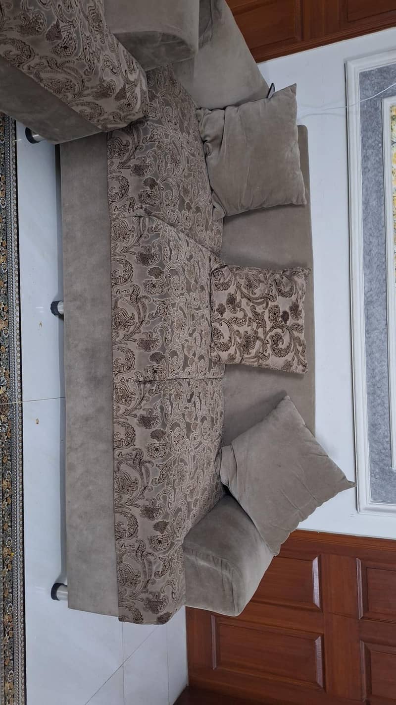 6 seater sofa moltyfoam seats just wash after like a new 0