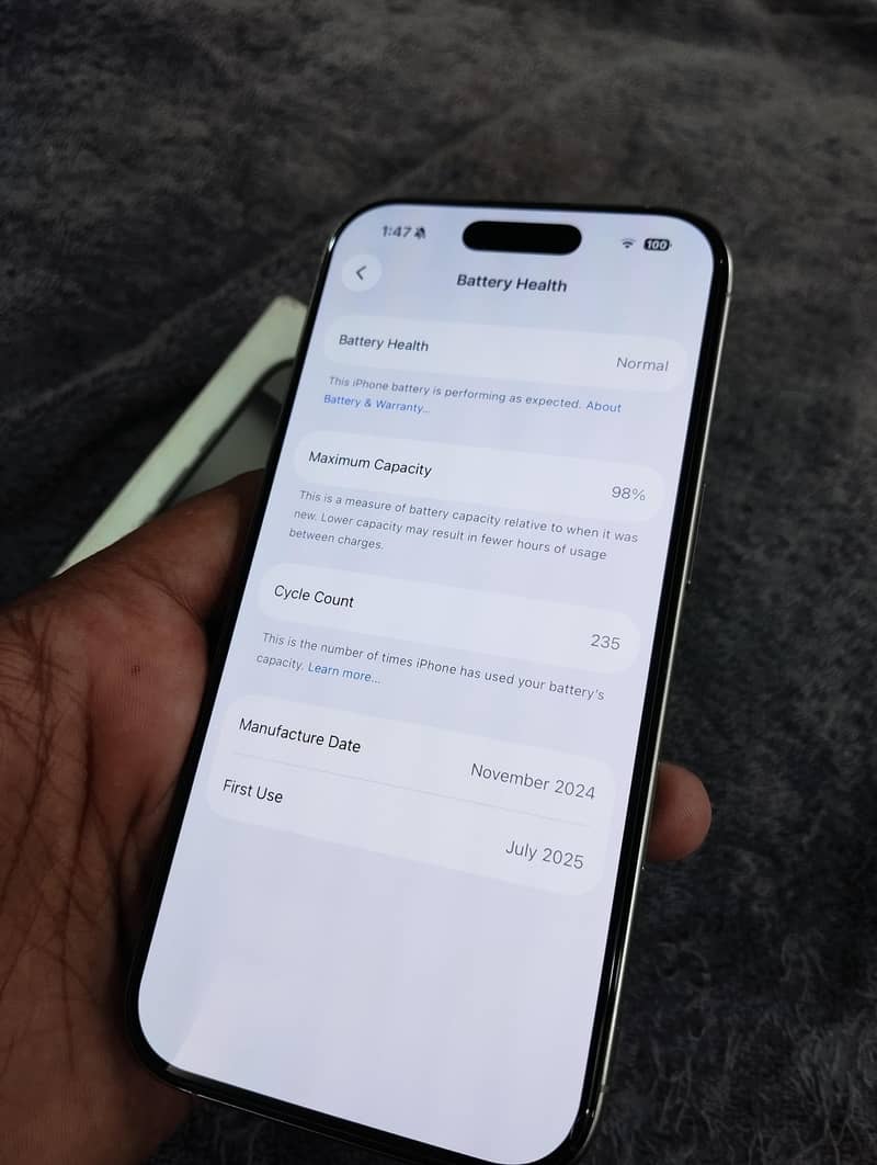 Apple iPhone 16 Pro 1